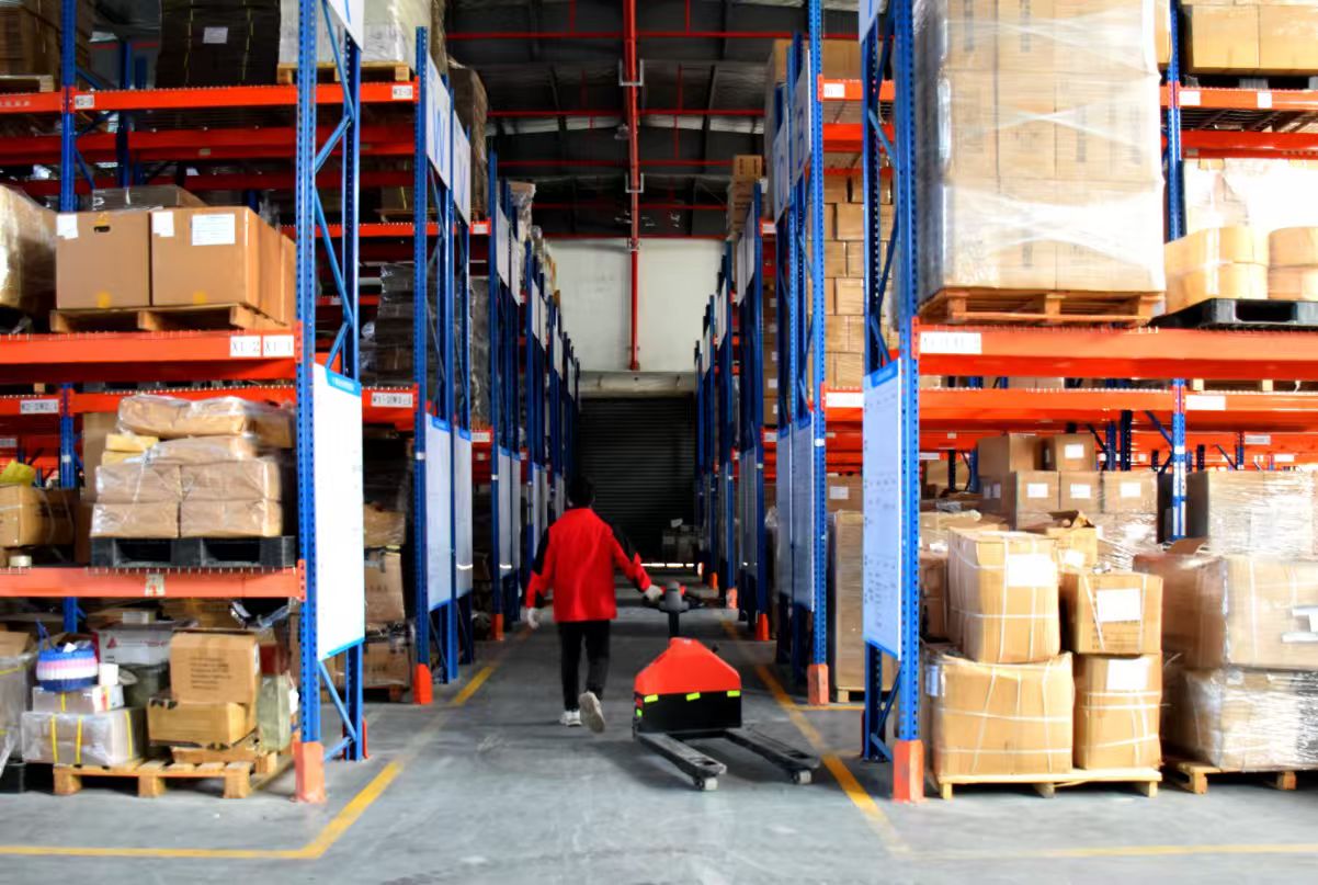 反光膜儲(chǔ)存庫(kù)房